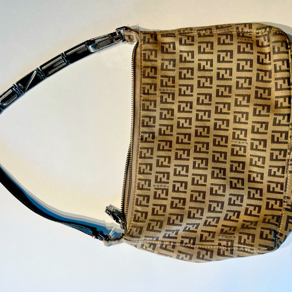 Fendi hand bag!!